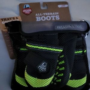 All-terrain boots